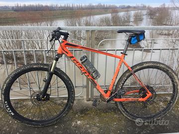 Mountain Bike GIANT XL Terrago 29