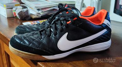 Scarpe Nike calcetto 