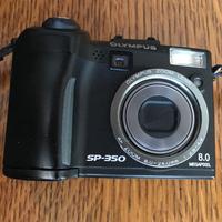 OLYMPUS SP-350 con sensore da 8 Mb