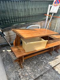 Tavolo in legno massello