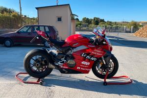 Panigale v4 (2018) full akra + ducati performance
