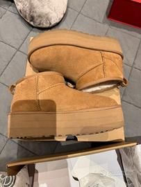 Stivale UGG Classic Ultra Mini Platform marrone 36