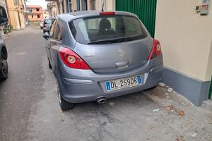 Opel Corsa D 1.2 cambio automatico 