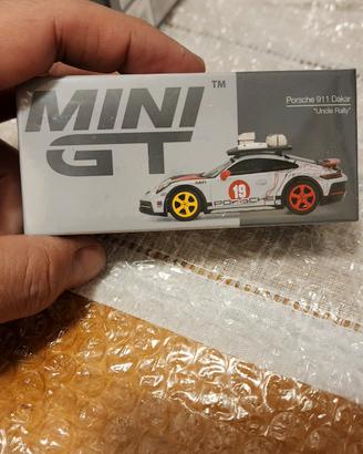 Mini GT Porsche 911 Dakar Uncle Rally 1:64 
