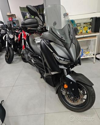 Yamaha X-Max 400 Iron max
