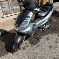 Gilera runner vxr 200