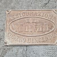 Targa in latta in rilievo assicurazioni Il Mondo