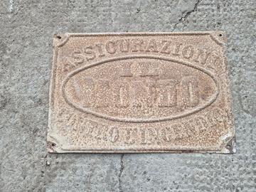 Targa in latta in rilievo assicurazioni Il Mondo