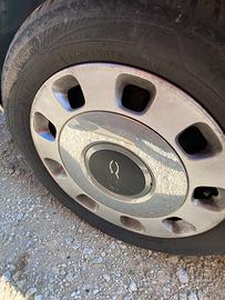 Cerchi borchie e gomme fiat 500