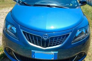 Lancia Y 1.0 Hybrid Silver 70 cv