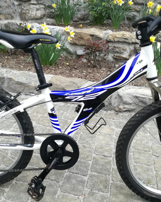 Bicicletta MTB da 20" cambio Shimano