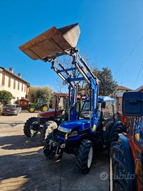 TRATTORE AGRICOLO USATO NEW HOLLAND TD4040 F DT
