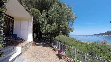 Villa all'Elba. Prenota la vacanza 2026