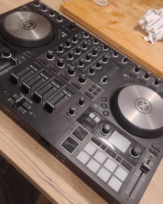 Traktor S4 mk3 