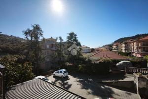 4 LOCALI A BORDIGHERA