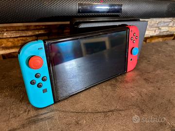 Nintendo switch OLED + Accessori