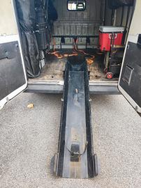 Carica moto/scooter per camper/furgone 