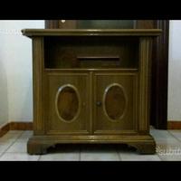 Mobile in legno