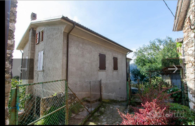 Casa in Versilia, collina di Pietrasanta