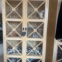 Vetrina stile Shabby Chic