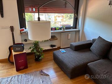 Lampada ad arco Ikea con paralume