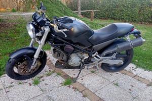moto ducati Monster dark 900ie