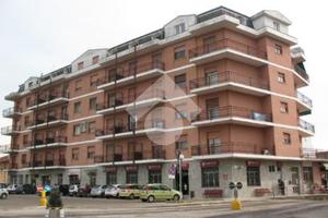 2 LOCALI A VILLAFRANCA D'ASTI