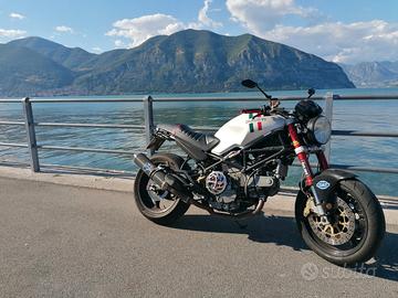 Ducati Monster 900 - 2001