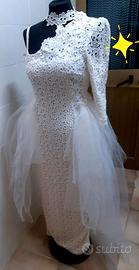 ABITO DA SPOSA IN PIZZO CON CODE LATERALI IN TULLE