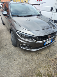 Fiat Tipo 1.6 mtj 120 cv 88 kW con cambio automati