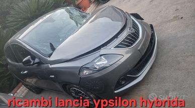 ricambi lancia ypsilon hybrida km. 4.000