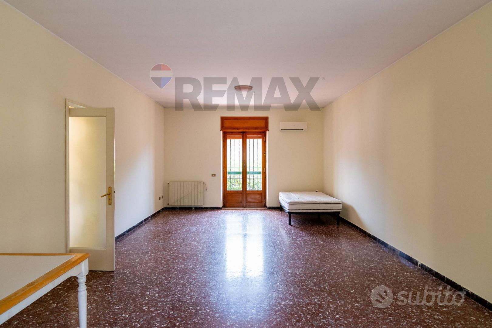 Casa – Pedara, Catania - Altro