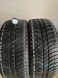 215/45/17 pneumatici Kumho seminuovi