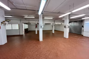Privato vende Garage