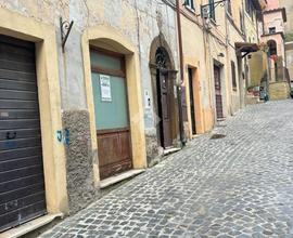 BOX A MONTE COMPATRI