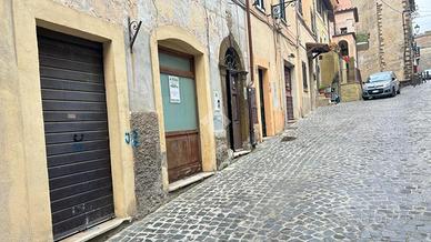 BOX A MONTE COMPATRI