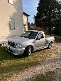 Ford F150 SVT “Lightning” 2001 5.4 v8 Supercharged