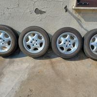 Cerchi e gomme Mercedes 180
