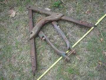 Antico giogo da bue in legno