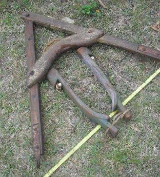 Antico giogo da bue in legno
