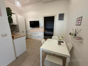 Bilocale arredato Via Carrafiello Rif. F3202