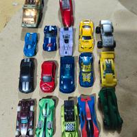 Auto 17 modelli hot weels magic box poly