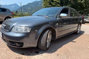 Audi S4 4.2 V8 quattro 