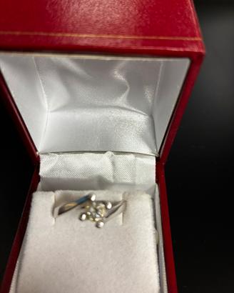 Solitario donna valentino 0.41 carati