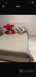 Letto bianco ad una piazza e mezza