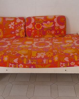 DIVANO LETTO CON MATERASSO  LADISPOLI