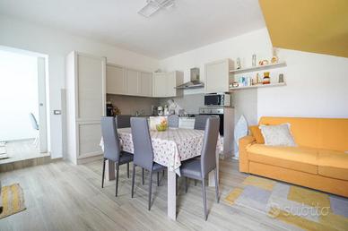 CASA SEMINDIPENDENTE A MASSA