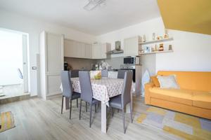 CASA SEMINDIPENDENTE A MASSA