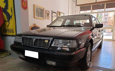 Lancia Thema 8.32 ferrari 32v 215cv