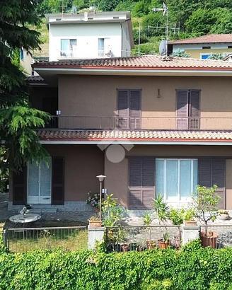 VILLA SINGOLA A TAVERNOLA BERGAMASCA